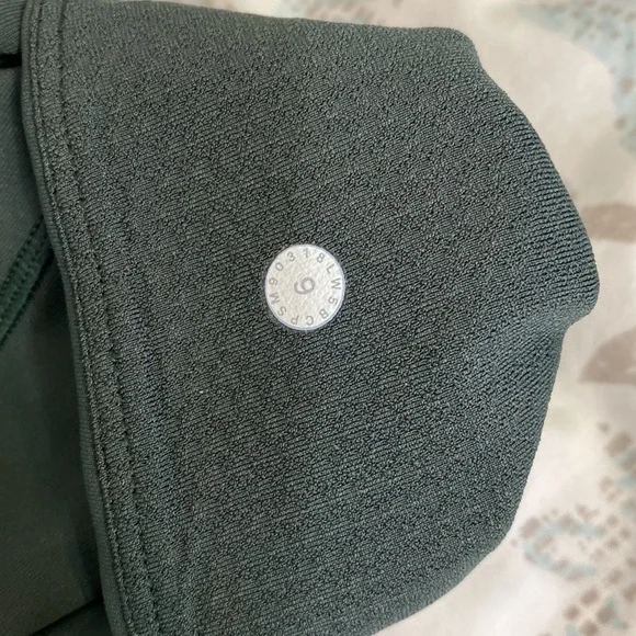 LULULEMON!! Find focus 7/8 25 size 6!! Deep Ivy - Picture 4 of 14